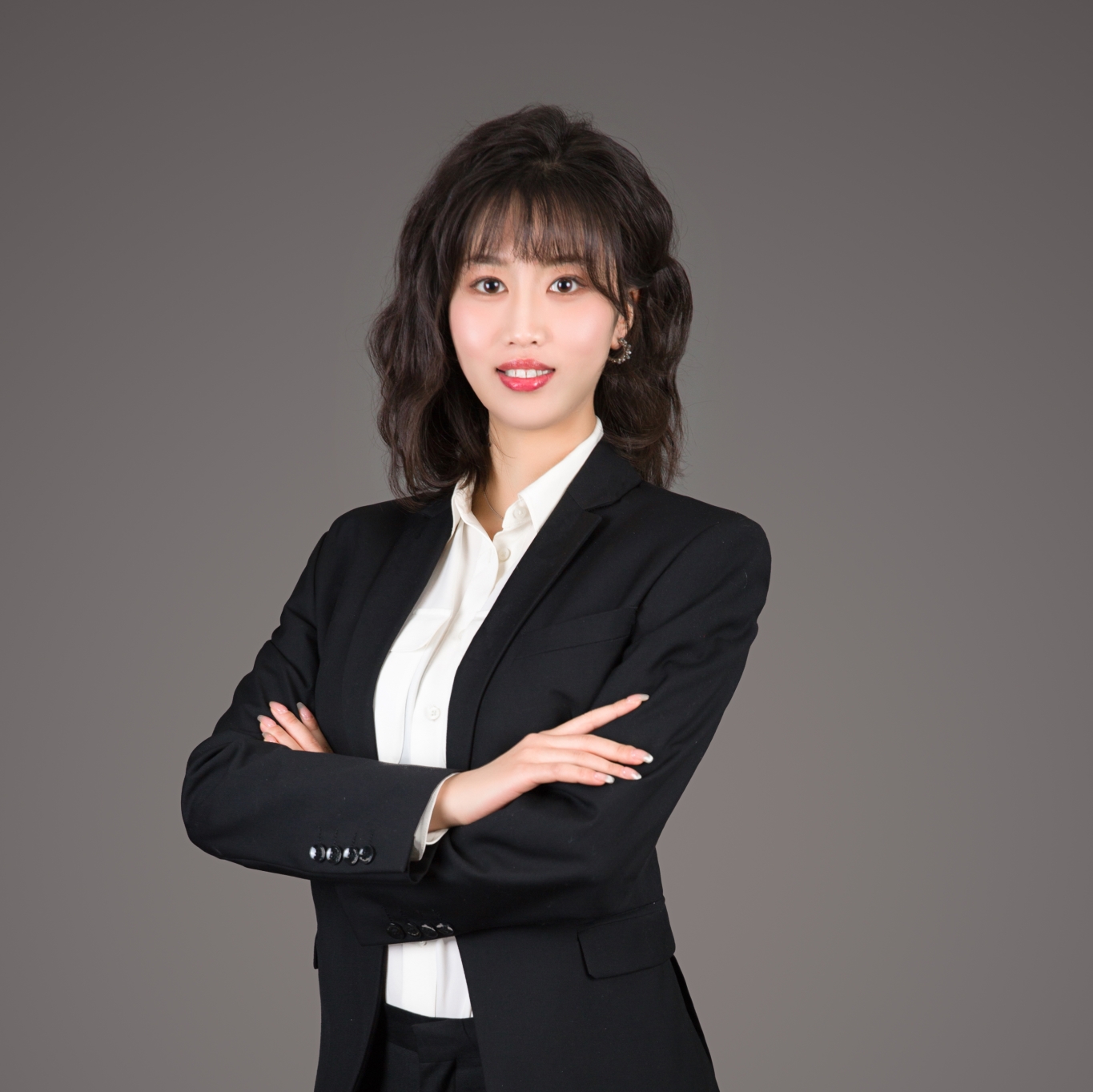 侯美玲律师